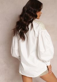 Renee - Biała Koszula Teepey. Typ kołnierza: kołnierzyk stójkowy. Kolor: biały. Styl: elegancki