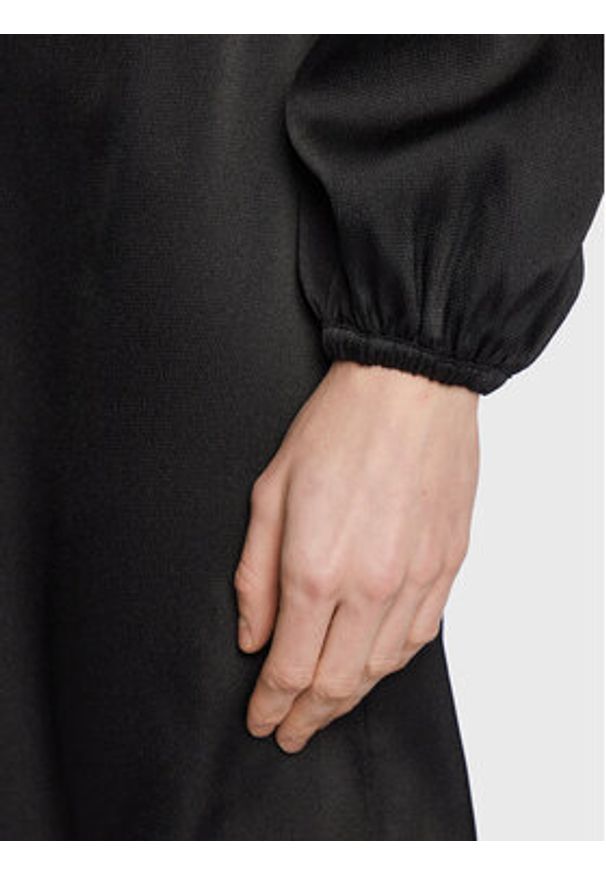 Samsoe & Samsoe - Samsøe Samsøe Sukienka codzienna F00002622 Czarny Regular Fit. Okazja: na co dzień. Kolor: czarny. Materiał: syntetyk. Typ sukienki: proste. Styl: casual