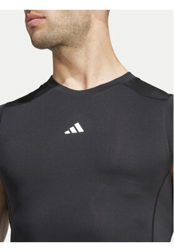 Adidas - adidas Koszulka techniczna TECHFIT Compression Training JE6694 Czarny Slim Fit. Kolor: czarny. Materiał: syntetyk. Technologia: Techfit (Adidas)