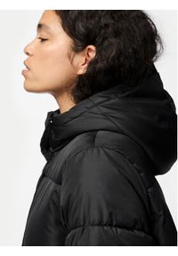 Pieces Kurtka zimowa Maddie 17150937 Czarny Regular Fit. Kolor: czarny. Materiał: syntetyk. Sezon: zima #4
