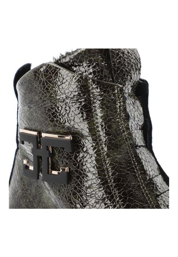 Botki damskie Artiker, skórzane we wzory z ozdobą za kostkę i na grubym obcasie z okrągłym noskiem i na suwak, zielone, 57C2080. Okazja: na co dzień. Nosek buta: okrągły. Kolor: zielony. Wzór: aplikacja. Wysokość cholewki: za kostkę. Materiał: skóra. Sezon: jesień, zima. Obcas: na obcasie. Styl: rockowy, casual, elegancki. Wysokość obcasa: średni