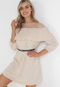 Born2be - Beżowa Sukienka z Plisowaną Falbanką i Cienkim Paskiem Aniva. Kolor: beżowy. Materiał: skóra. Długość: mini #3