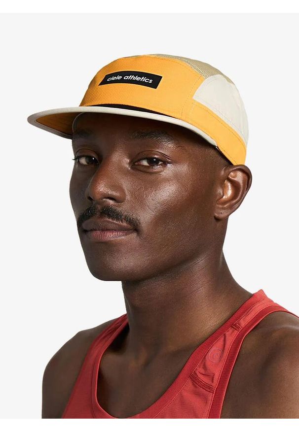 Ciele Athletics - Czapka z daszkiem Ciele Go Cap Field Iconic Bar. Kolor: pomarańczowy
