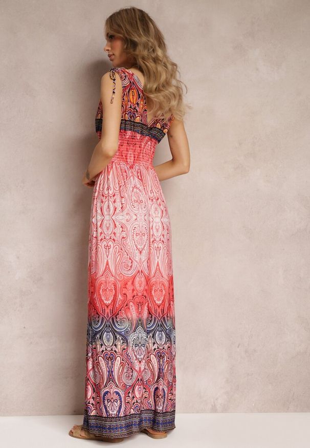 Renee - Czerwona Kopertowa Sukienka Maxi z Gumkami w Talii i Ściągaczami na Ramionach Hannele. Kolor: czerwony. Materiał: materiał. Sezon: wiosna, lato. Typ sukienki: kopertowe. Długość: maxi