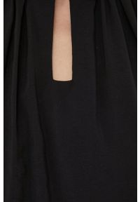 Answear Lab sukienka kolor czarny mini rozkloszowana. Typ kołnierza: dekolt halter. Kolor: czarny. Materiał: tkanina. Styl: wakacyjny. Długość: mini #4
