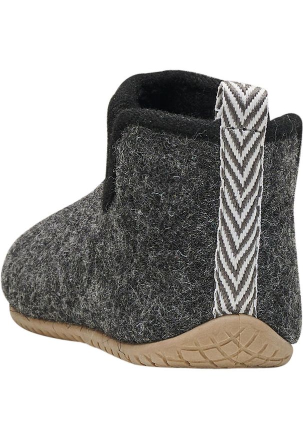 Kapcie dla dzieci Hummel Slipper. Kolor: czarny. Materiał: guma