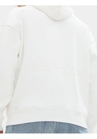 Tom Tailor Denim Bluza 1037623 Biały Regular Fit. Kolor: biały. Materiał: syntetyk