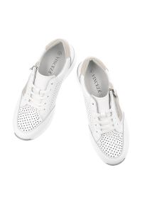 Sneakersy damskie Vinceza, ze skóry naturalnej licowej ażurowa cholewka zamek i sznurowanie lekka podeszwa, białe, 95403. Okazja: na co dzień, na spacer. Zapięcie: sznurówki. Kolor: biały. Materiał: skóra. Szerokość cholewki: normalna. Wzór: ażurowy. Obcas: na platformie. Styl: elegancki, casual, klasyczny, sportowy #4
