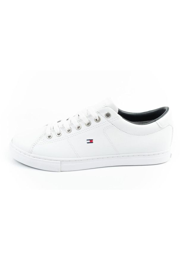 TOMMY HILFIGER - Buty sportowe męskie trampki Tommy Hilfiger Essential skóra. Kolor: biały. Materiał: skóra. Szerokość cholewki: normalna
