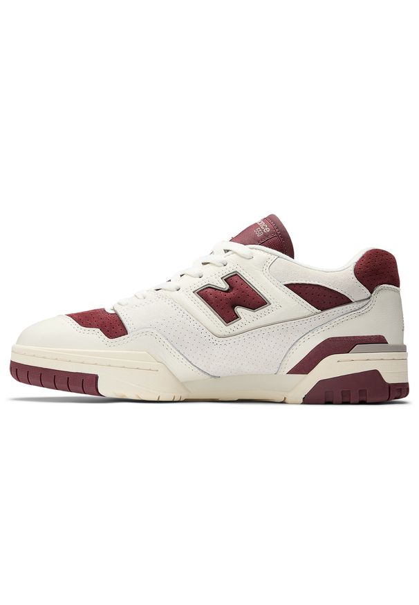 Buty unisex New Balance BB550LEZ – białe. Kolor: biały. Materiał: skóra. Szerokość cholewki: normalna. Sezon: lato