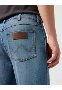 Wrangler - WRANGLER LARSTON MĘSKIE SPODNIE JEANSOWE JEANSY DŻINSY STRIDE 112350653