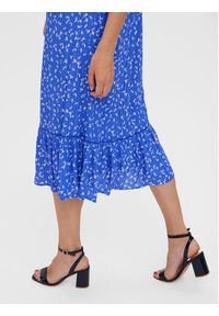 Vero Moda Sukienka codzienna Tirza 10268776 Niebieski Regular Fit. Okazja: na co dzień. Kolor: niebieski. Materiał: wiskoza. Typ sukienki: proste. Styl: casual
