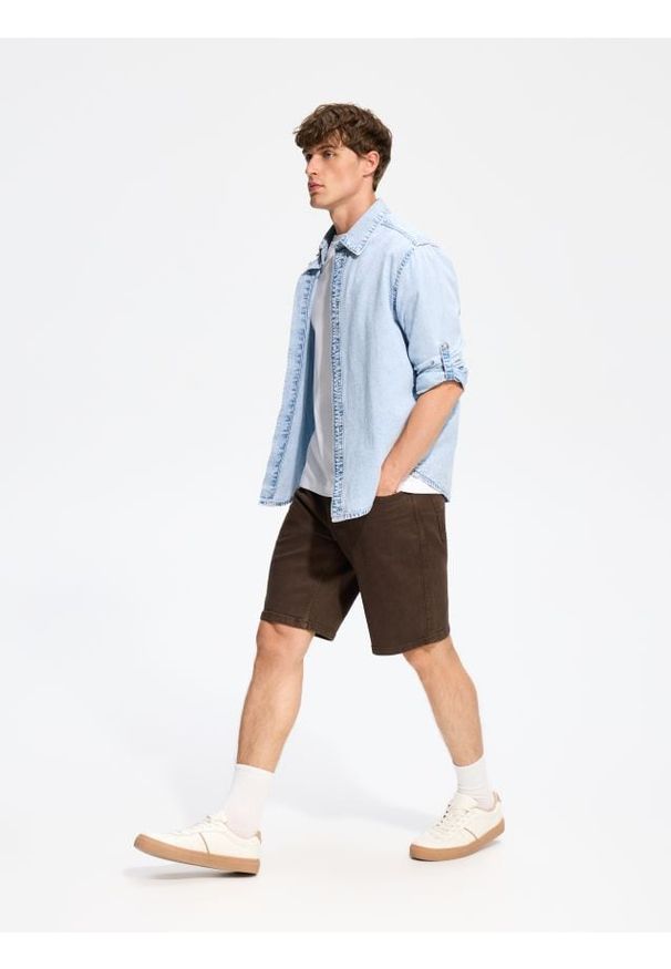 Reserved - Jeansowe szorty straight - dark grey jeans. Materiał: jeans
