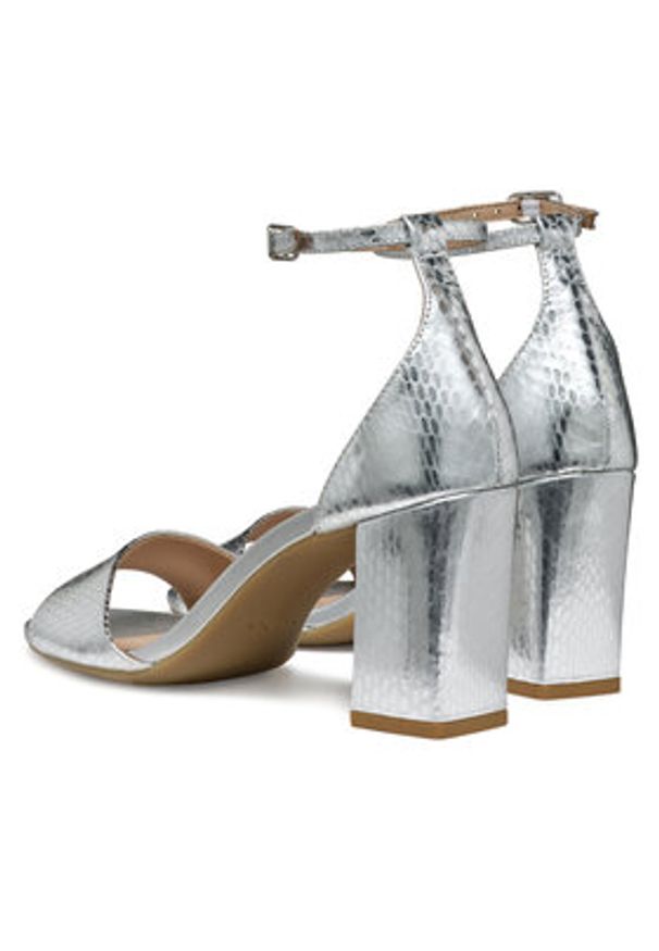 Geox Sandały D New Eraklia 80 D35RPA 000KY C1007 Srebrny. Kolor: srebrny. Materiał: skóra