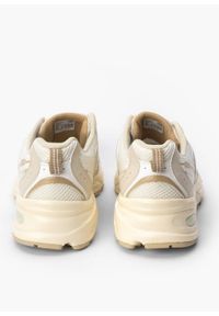 New Balance - NEW BALANCE 530 GR530AA Sneakersy damskie. Kolor: beżowy. Materiał: jeans, materiał, guma #4