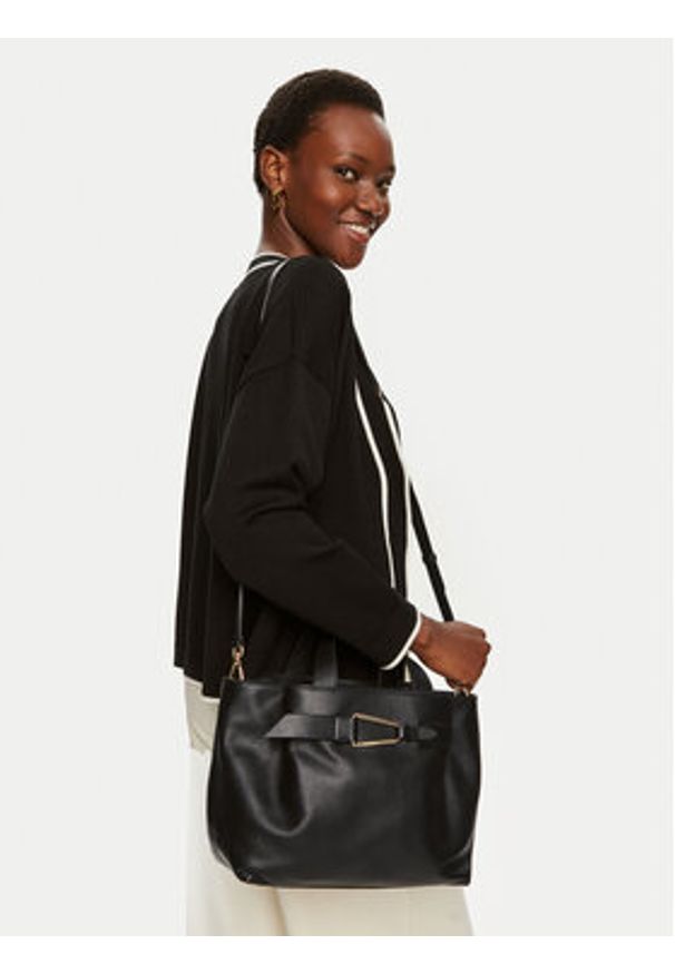 Coccinelle Torebka Coccinellemalory E1 R1K 18 01 01 Czarny. Kolor: czarny. Materiał: skórzane