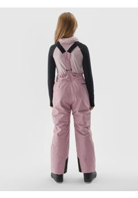 4F JUNIOR - Spodnie narciarskie z szelkami membrana 8000 dziewczęce - różowe. Kolor: różowy. Materiał: syntetyk, materiał, tkanina, poliester. Sezon: zima. Sport: narciarstwo