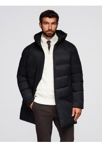 Ombre Clothing - Długa pikowana kurtka męska z kapturem – czarna V1. Okazja: na co dzień. Typ kołnierza: kaptur. Kolor: czarny. Materiał: poliester, materiał. Długość: długie. Wzór: aplikacja. Sezon: zima. Styl: casual, elegancki #9
