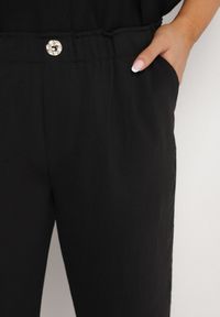 Born2be - Czarne Spodnie o Prostym Kroju z Gumką w Talii Filavia. Okazja: na co dzień. Kolor: czarny. Styl: sportowy, elegancki, casual #3