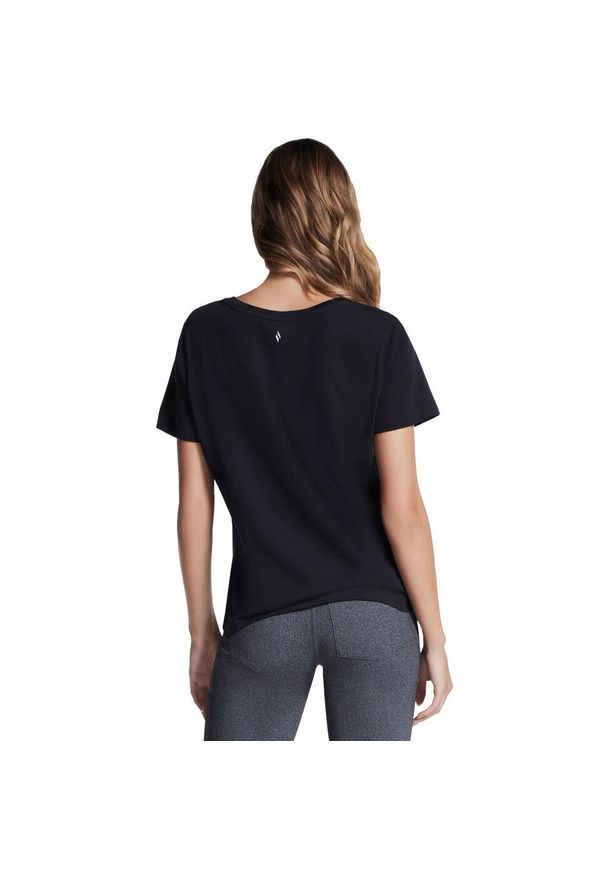 skechers - T-shirt sportowy z krótkim rękawem damski Pima V-Neck Tee. Kolor: czarny. Materiał: poliester. Długość rękawa: krótki rękaw. Długość: krótkie