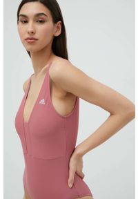 adidas Performance jednoczęściowy strój kąpielowy Iconisea kolor różowy lekko usztywniona miseczka. Kolor: różowy. Materiał: skóra, materiał #2