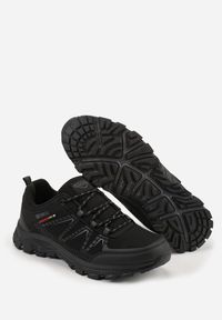 Born2be - Czarne Buty Sportowe w Trekkingowym Stylu na Tłoczonej Podeszwie Revitte. Okazja: na co dzień. Kolor: czarny. Materiał: jeans. Szerokość cholewki: normalna #4