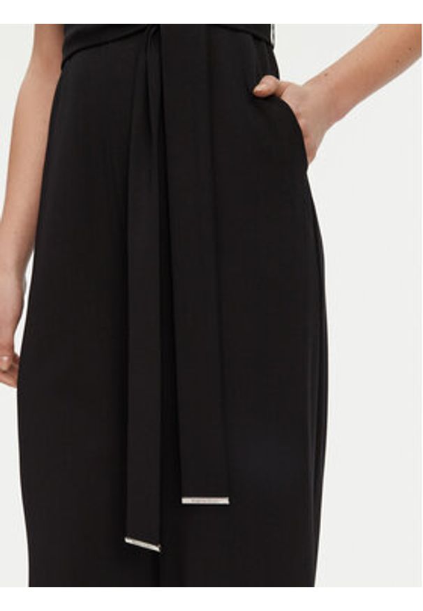 Calvin Klein Kombinezon K20K208431 Czarny Regular Fit. Kolor: czarny. Materiał: syntetyk