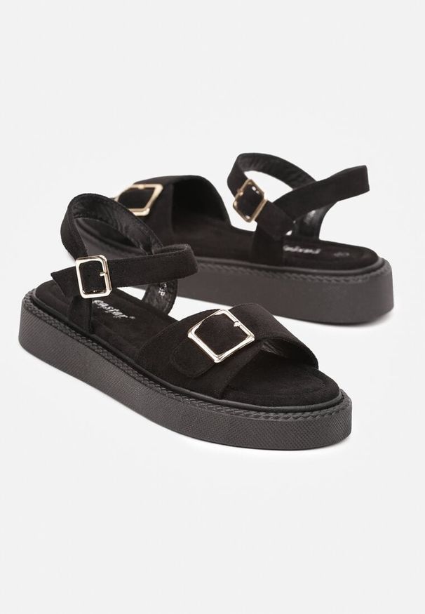 Born2be - Czarne Sandały na Platformie z Regulowanymi Paskami z Klamerkami Ulosiela. Okazja: na co dzień. Zapięcie: pasek. Kolor: czarny. Materiał: jeans. Wzór: paski. Obcas: na platformie. Styl: klasyczny, elegancki, casual