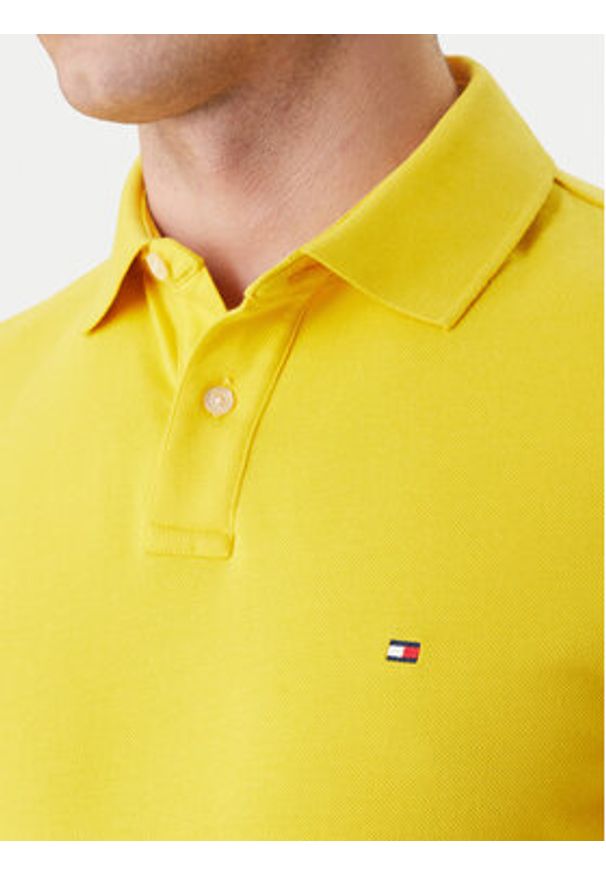 TOMMY HILFIGER - Tommy Hilfiger Polo 1985 MW0MW17770 Żółty Regular Fit. Typ kołnierza: polo. Kolor: żółty. Materiał: bawełna