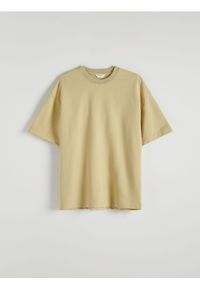 Reserved - Gładki T-shirt oversize - oliwkowy. Kolor: oliwkowy. Materiał: dzianina, bawełna. Wzór: gładki