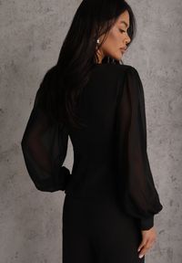 Renee - Czarna Bluzka VICES w Kopertowym Stylu z Luźnymi Transparentnymi Rękawami i Dekoltem V Inge. Okazja: na co dzień, na komunię. Kolor: czarny. Materiał: jeans. Styl: casual, elegancki #5