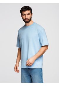 Ombre Clothing - T-shirt bawełniany męski LOOSE FIT z okrągłym dekoltem – błękitny V7 - Rozmiar: L. Okazja: na co dzień. Kolor: niebieski. Materiał: bawełna. Styl: casual, klasyczny