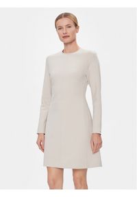 Calvin Klein Sukienka codzienna Hw Viscose Fit & Flare Dress K20K206336 Beżowy Regular Fit. Okazja: na co dzień. Kolor: beżowy. Materiał: syntetyk. Typ sukienki: proste. Styl: casual #1