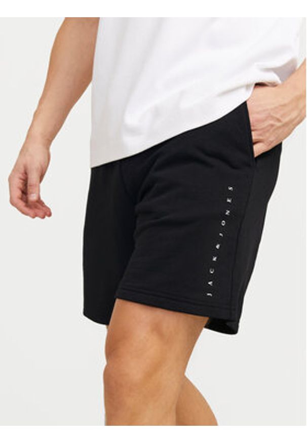 Jack & Jones - Jack&Jones Szorty sportowe Gordon 12248831 Czarny Regular Fit. Kolor: czarny. Materiał: bawełna. Styl: sportowy