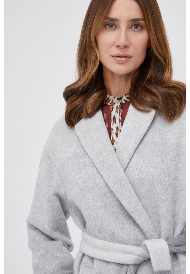 TwinSet - Twinset Płaszcz z domieszką wełny kolor szary przejściowy dwurzędowy. Kolor: szary. Materiał: wełna. Styl: klasyczny