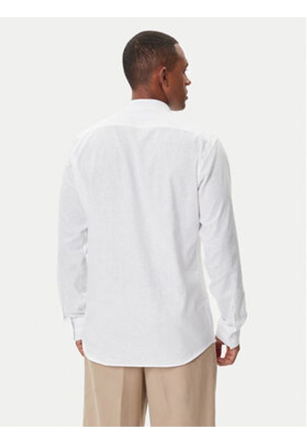 Karl Lagerfeld - KARL LAGERFELD Koszula 605035 552627 Biały Regular Fit. Typ kołnierza: dekolt w karo. Kolor: biały. Materiał: bawełna