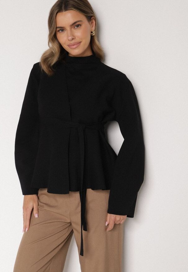 Born2be - Czarny Kardigan z Wiskozą i Wiązaniem w Pasie Tusvela. Okazja: na co dzień. Kolor: czarny. Materiał: wiskoza. Styl: casual