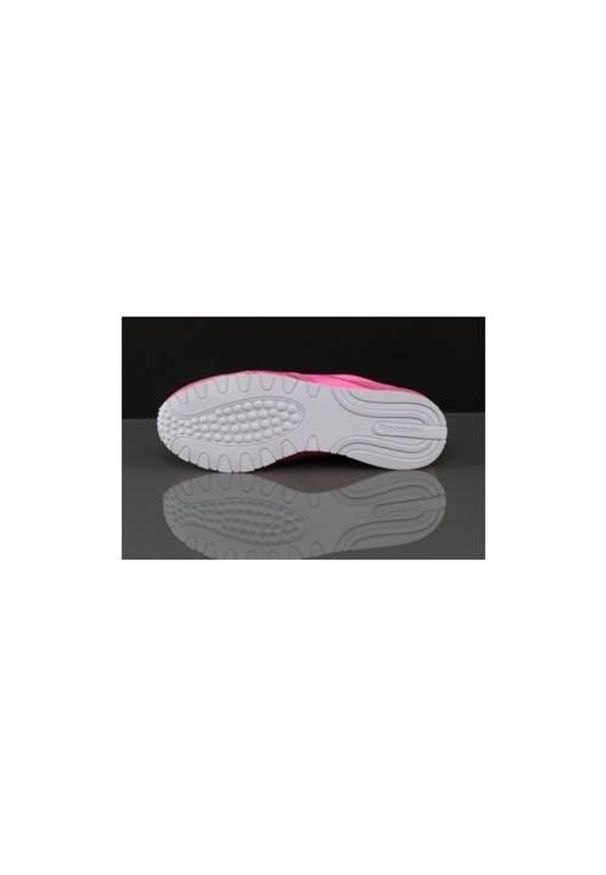Buty do chodzenia damskie Reebok CL Nylon Slim Metal. Zapięcie: sznurówki. Kolor: biały, wielokolorowy. Materiał: materiał, tkanina, syntetyk, guma. Szerokość cholewki: normalna. Model: Reebok Nylon. Sport: turystyka piesza