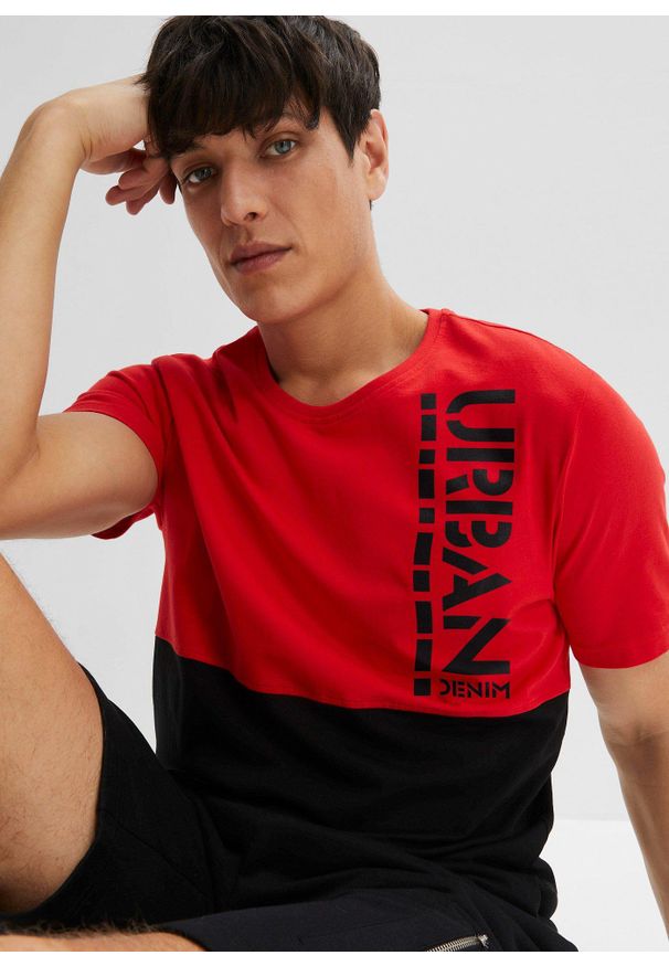 bonprix - T-shirt. Kolor: czerwony