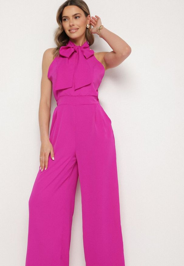 Born2be - Fuksjowy Kombinezon z Ozdobną Kokardą Nelifira. Okazja: na wesele, na co dzień, na ślub cywilny, na imprezę. Kolor: różowy. Długość: długie. Wzór: aplikacja. Styl: casual, elegancki