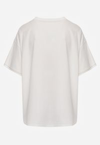 Born2be - Biały Bawełniany T-shirt z Serduszkiem i Ozdobnymi Łańcuszkami Jynorin. Okazja: do pracy, na co dzień. Kolor: biały. Materiał: bawełna. Wzór: aplikacja. Styl: elegancki, klasyczny, casual #5