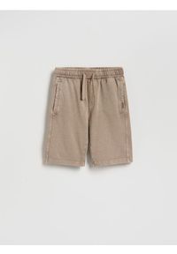 Reserved - Bawełniane bermudy - ciemnobrązowy. Kolor: brązowy. Materiał: bawełna #1