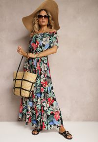Renee - Czarno-Czerwona Wiskozowa Sukienka o Rozkloszowanym Kroju z Paskiem w Talii w Kwiatowy Print Rosubia. Okazja: na co dzień. Typ kołnierza: dekolt w łódkę. Kolor: czarny. Materiał: wiskoza. Wzór: kwiaty, nadruk. Typ sukienki: proste. Styl: casual, wizytowy. Długość: mini #3