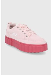Fila Buty zamszowe kolor różowy na platformie. Nosek buta: okrągły. Zapięcie: sznurówki. Kolor: różowy. Materiał: zamsz. Obcas: na platformie #3