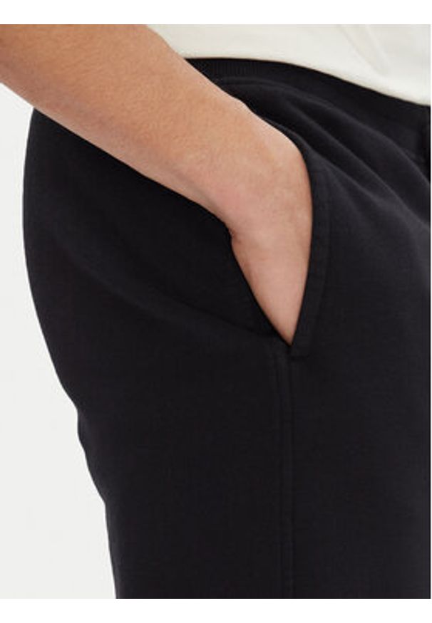 C.P. Company Szorty sportowe 18CMSB101A110044G Granatowy Regular Fit. Kolor: niebieski. Materiał: bawełna. Styl: sportowy