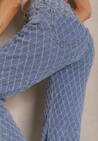 Renee - Niebieskie Jeansy z Bawełny High Waist o Szerokim Kroju w Romby Tuvielle. Okazja: na co dzień. Stan: podwyższony. Kolor: niebieski. Styl: casual #4