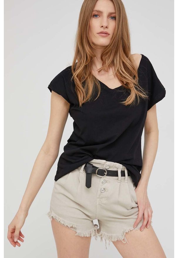 Answear Lab szorty jeansowe damskie kolor beżowy gładkie high waist. Stan: podwyższony. Kolor: beżowy. Materiał: jeans. Wzór: gładki. Styl: wakacyjny