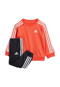 Adidas - Zestaw Essentials 3-Stripes Jogger Kids. Kolor: wielokolorowy, czerwony, biały. Materiał: materiał, dresówka