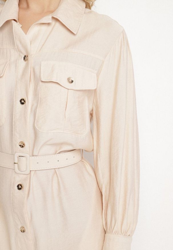 Born2be - Beżowa Wiskozowa Sukienka o Koszulowym Kroju z Paskiem z Klamrą i Kieszeniami Lisavianna. Okazja: do pracy, na co dzień, na spotkanie biznesowe. Kolor: beżowy. Materiał: wiskoza. Długość rękawa: długi rękaw. Typ sukienki: koszulowe. Styl: klasyczny, casual, elegancki, biznesowy