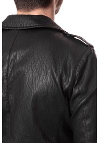 Wrangler - KURTKA SKÓRZANA WRANGLER PU LEATHER JACKET BLACK W4744VI01. Okazja: na co dzień. Materiał: jeans, skóra ekologiczna. Styl: casual